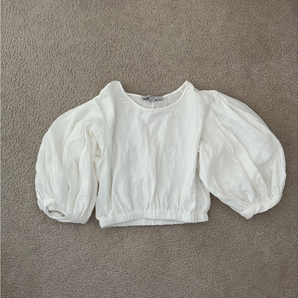 White puffy sleeve blouse
